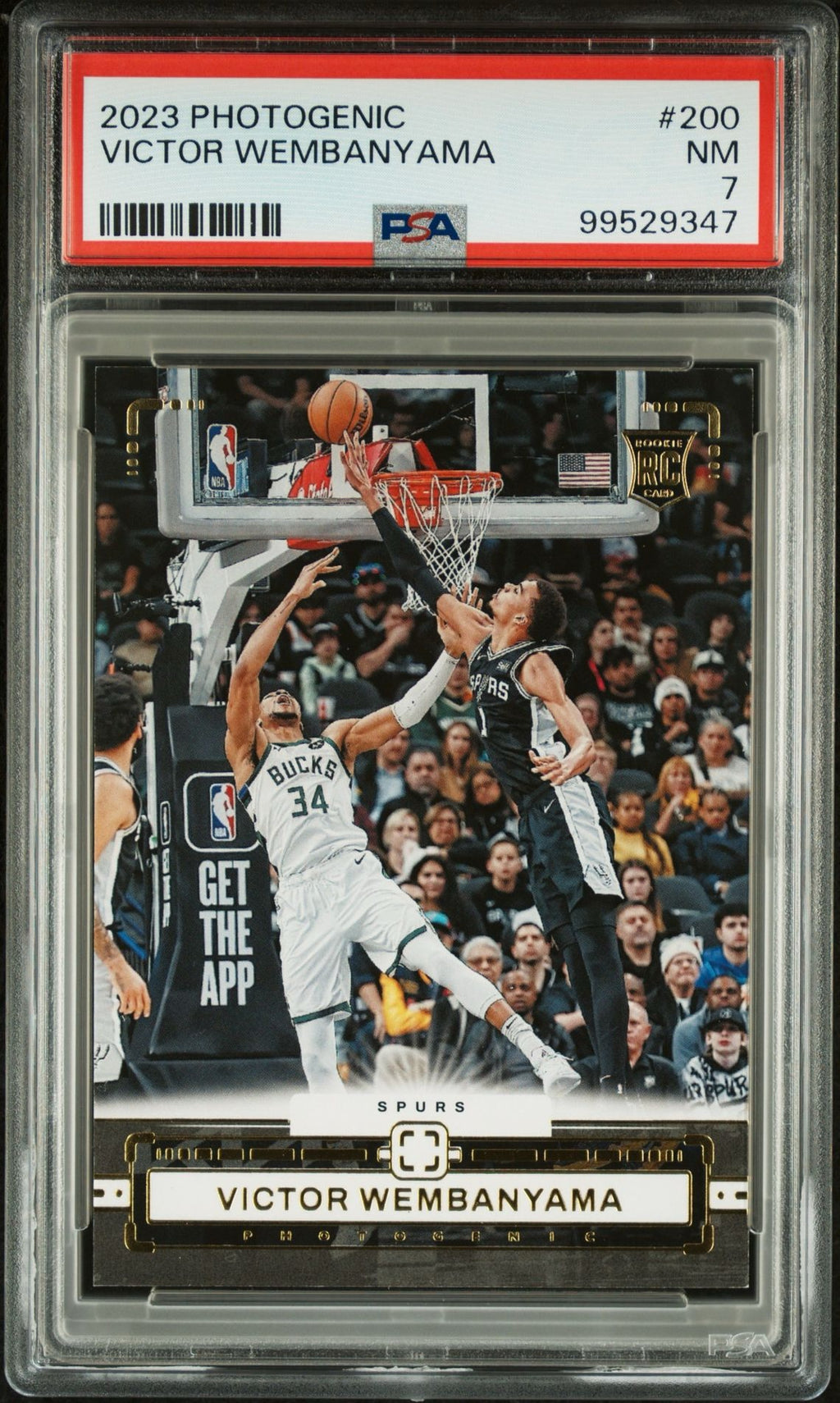 2023 PANINI PHOTOGENICVICTOR WEMBANYAMA 200 (Wemby blocking Giannis 😳👽)